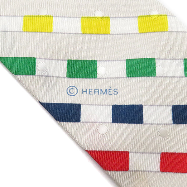 エルメス HERMES ツイリー クレ×ブルー×ルージュ シルク スカーフ 【Bouclerie moderne/モダンなバックル】