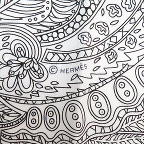 エルメス HERMES カレ55 CARRE ホワイト×ブラック×ルージュ シルク スカーフ 新品 未使用【LE JARDIN DE LA MAHAR/マハラニの庭】