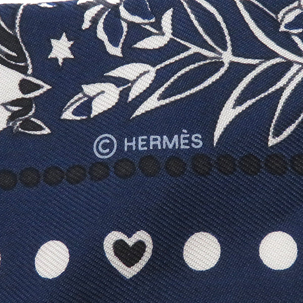 エルメス HERMES ツイリー マリン×ホワイト×ブラック シルク スカーフ 【ENTRE CIEL ET MER BANDANA/空と海の間】