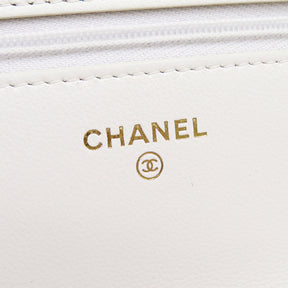 シャネル CHANEL マトラッセ チェーンショルダー AP3285 ホワイト ラムスキン チェーンウォレット ゴールド金具 白 ハート