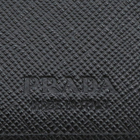 プラダ PRADA マネークリップ付財布 2MN077 ブラック レザー 二つ折り財布 シルバー金具 黒 三角プレート サフィアーノトライアングル