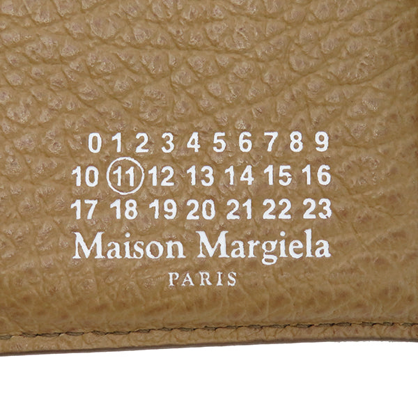 メゾン マルタン マルジェラ MAISON MARTIN MARGIELA エンベロープ ウォレット S56UI0136 ブラウン グレイニーレザー 三つ折り財布 シルバー金具 ベージュ 茶 コンパクトウォレット