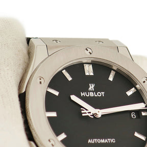 ウブロ HUBLOT クラシックフュージョン チタニウム  511.NX.1171.RX 自動巻き メンズ 黒 バー デイト ビス