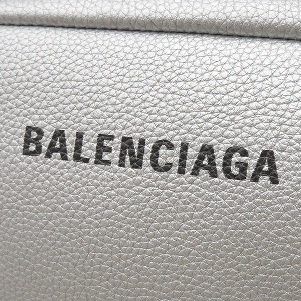 バレンシアガ BALENCIAGA エブリデイ カメラバッグ 679267 シルバー レザー ショルダーバッグ シルバー金具 ポシェット