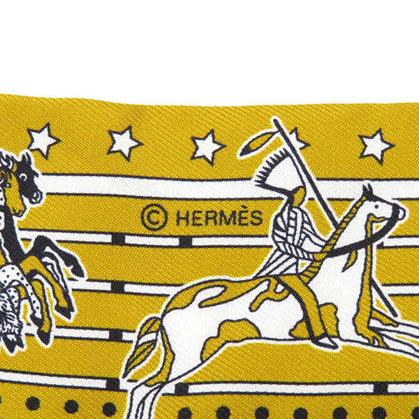 エルメス HERMES ツイリー グリスアントラシット×ゴールド×ブラック シルク スカーフ 【Pani La Shar Pawnee/パウニー族の首長】