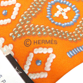 エルメス HERMES ツイリー オレンジ×ブルー×グリスパール シルク スカーフ 新品 未使用【KELLY EN PERLES/ケリーアンペルル】