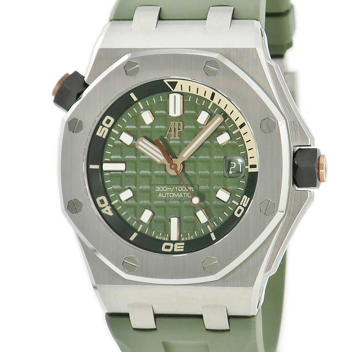 オーデマピゲ AUDEMARS PIGUET ロイヤルオーク オフショア ダイバー 15720ST.OO.A052CA.01 自動巻き メンズ 未使用 カーキグリーン