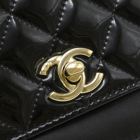 シャネル CHANEL マトラッセ チェーンウォレット ブラック エナメル レザー チェーンウォレット シャンパンゴールド金具 ココマーク 黒