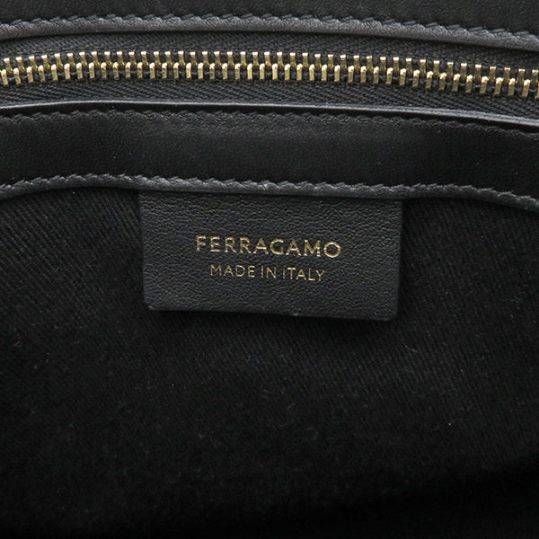 フェラガモ FERRAGAMO TOTE S BEACH ブラック ファブリック ハンドバッグ ゴールド金具 黒