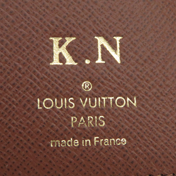 ルイヴィトン LOUIS VUITTON ポルトフォイユ ヴィクトリーヌ M62472 モノグラム モノグラムキャンバス 三つ折り財布 ゴールド金具 茶 コンパクト イニシャル入り