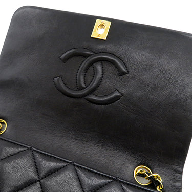 シャネル CHANEL フルフラップバッグ ブラック ラムスキン ショルダーバッグ ゴールド金具 黒 チェーンショルダー マトラッセ23