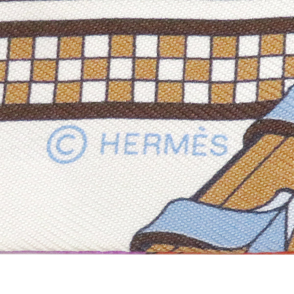 エルメス HERMES ツイリー シクラメン×ブルーヴィフ×ホワイト シルク スカーフ 【BRIDES ET GRIS GRIS/馬勒とチャーム】