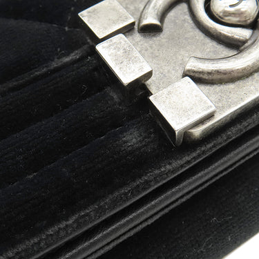 シャネル CHANEL ボーイシャネル  A67085 ブラック ベロア レザー ショルダーバッグ シルバー金具 黒 ミニ チェーンショルダー