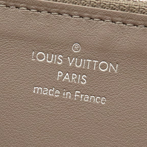 ルイヴィトン LOUIS VUITTON ポルトフォイユ カプシーヌ M61250 マグノリア トリヨンレザー 長財布 シルバー金具