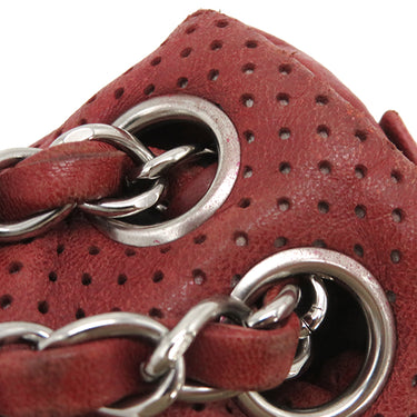 シャネル CHANEL パンチング チェーンショルダー レッド レザー ショルダーバッグ シルバー金具 赤