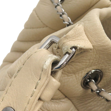 シャネル CHANEL シェブロン ドローストリングバッグ A91273 ベージュ レザー 2WAYバッグ ガンメタル金具 ココマーク Vステッチ チェーンショルダー