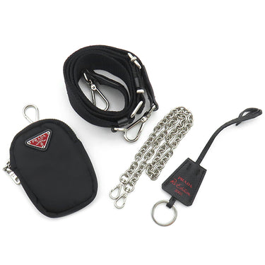 プラダ PRADA Re-Edition2005 ナイロン ショルダー ブラック ナイロン 2WAYバッグ シルバー金具 黒 三角ロゴプレート