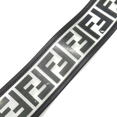 フェンディ FENDI ストラップ ユー スマホケース付き 8AV132 ブラック レザー スマートフォンケース ゴールド金具 ショルダーストラップ ズッカ柄 黒