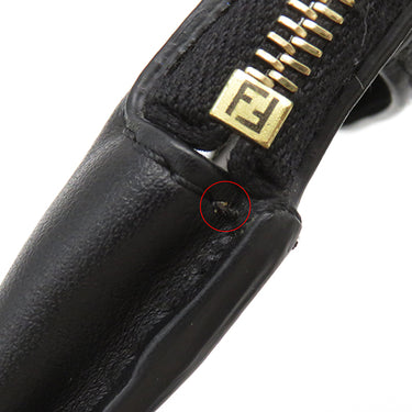 フェンディ FENDI ストラップ ユー スマホケース付き 8AV132 ブラック レザー スマートフォンケース ゴールド金具 ショルダーストラップ ズッカ柄 黒