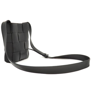 ボッテガヴェネタ BOTTEGA VENETA カセット ミニ クロスボディバッグ 729298  ブラック カーフスキン ショルダーバッグ シルバー金具 黒 イントレチャート