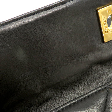 シャネル CHANEL マトラッセ ブラック レザー ショルダーバッグ ゴールド金具 黒 チェーンショルダー 肩掛け