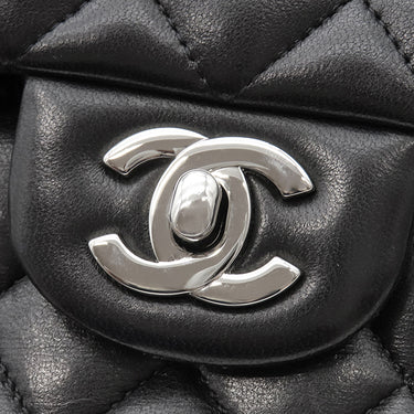 シャネル CHANEL マトラッセ 25 ダブルフラップ ブラック ラムスキン ショルダーバッグ シルバー金具 黒 ココマーク