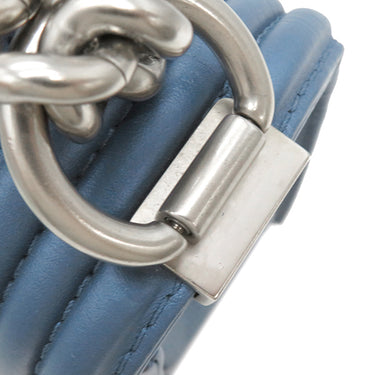 シャネル CHANEL ボーイシャネル メタリックブルー カーフ ショルダーバッグ シルバー金具 青 肩掛け ココマーク パンチングレザー