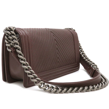 シャネル CHANEL ボーイシャネル A67086 ボルドー レザー ショルダーバッグ ガンメタル金具 シェブロン Vステッチ