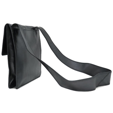 シャネル CHANEL ロゴ サコッシュ ブラック レザー ショルダーバッグ 黒