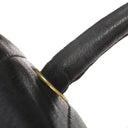 シャネル CHANEL Vステッチ ココマーク ブラック レザー ショルダーバッグ ゴールド金具 黒 肩掛け シェブロン