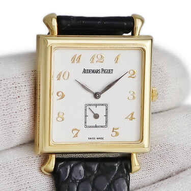 腕時計 オーデマピゲ AUDEMARS PIGUET カレ 14876BA.0.0002 手巻き メンズ レディース OH済 K18YG無垢 スクエア 白 アラビア ヴィンテージ