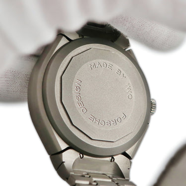 腕時計 ポルシェ デザイン PORSCHE DESIGN チタニウム クロノグラフ IW3702 自動巻き メンズ IWCコラボ 黒 デイデイト スモセコ ラウンド