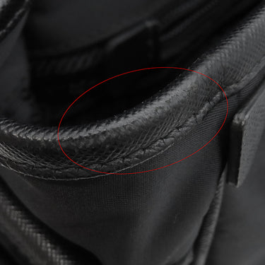 プラダ PRADA ナイロン メッセンジャーバッグ ブラック ナイロン レザー ショルダーバッグ シルバー金具 黒 三角ロゴ