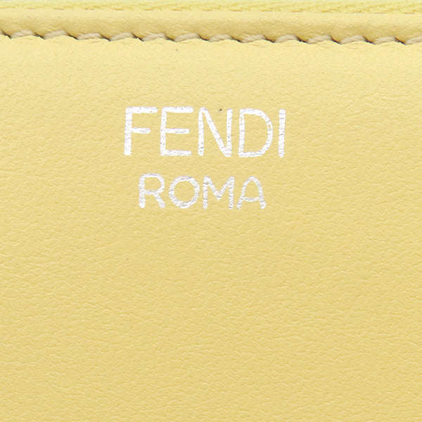 極美品✨現行モデル　FENDI ダイアゴナル　ラウンドジップ　長財布　イエロー 極美品✨現行モデル FENDI ダイアゴナル ラウンドジップ 長財布