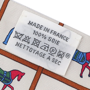 エルメス HERMES ツイリー クリーム×ホワイト×ローズ シルク スカーフ 【COUVERTURES ET TENUES/馬着】