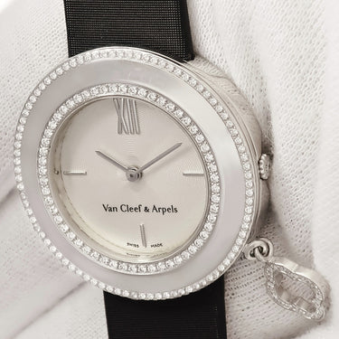 腕時計 ヴァンクリーフアーペル Van Cleef & Arpels チャーム ウォッチ VCARM95200 クオーツ レディース K18WG無垢 純正ダイヤ ギヨシェ