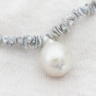 山本真理 MARI YAMAMOTO パールネックレス パールホワイトXグレー パール K14WG ネックレス シルバー金具 真珠 1粒 ケシパール