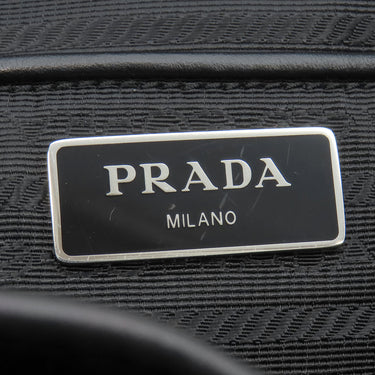 プラダ PRADA Re-Nylon バックパック 1BZ677 ブラック ナイロン リュック・デイパック シルバー金具 黒 TESSUTO VITELO 三角ロゴプレート