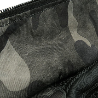 プラダ PRADA 迷彩柄 三角ロゴプレート VA0883 カーキ×ブラック ナイロン トートバッグ シルバー金具 黒 緑 カモフラ柄