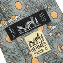 エルメス HERMES 惑星 UFO 9cm グレー×オレンジ シルク ネクタイ 灰色 橙色 総柄 宇宙柄 星