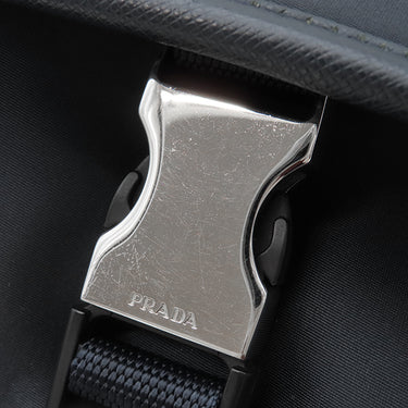 プラダ PRADA ロゴ メッセンジャーバッグ 2VD768 ネイビー ナイロン ショルダーバッグ シルバー金具 紺 三角ロゴ