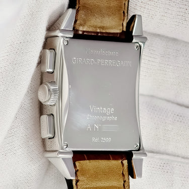 腕時計 ジラールペルゴ GIRARD PERREGAUX ヴィンテージ1945 クロノグラフ 25990.0.11.8186 自動巻き メンズ OH済み 角型 アイボリー 青針 限定