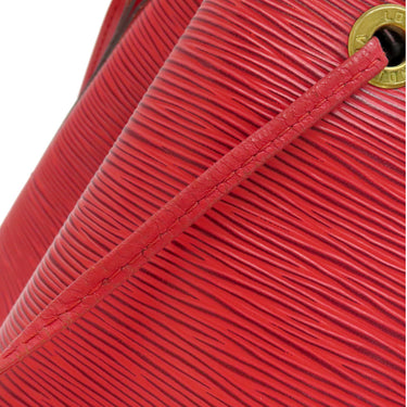 ルイヴィトン LOUIS VUITTON プチノエ M44107 カスティリアンレッド エピレザー ショルダーバッグ ゴールド金具 赤 巾着