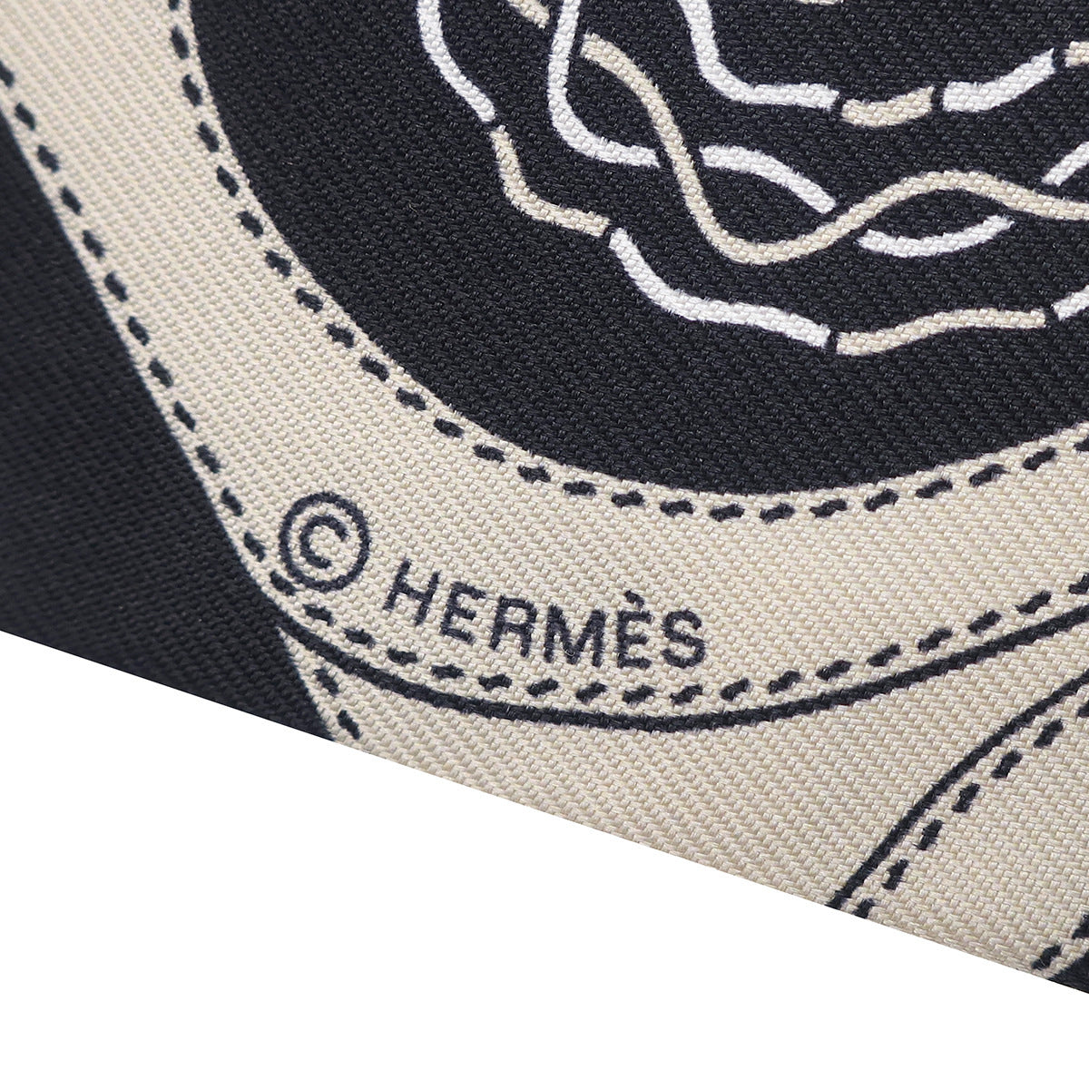 エルメス HERMES ツイリー グレージュ×ブラック×ホワイト シルク
