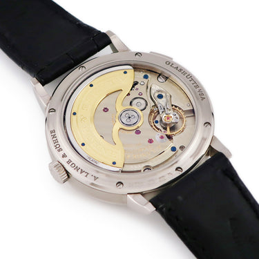 腕時計 ランゲ&ゾーネ LANGE&SOHNE サクソニア アウトサイズデイト 381.029/LS3813AD 自動巻き メンズ K18WG無垢 黒 バー ビッグデイト