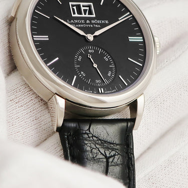 腕時計 ランゲ&ゾーネ LANGE&SOHNE サクソニア アウトサイズデイト 381.029/LS3813AD 自動巻き メンズ K18WG無垢 黒 バー ビッグデイト