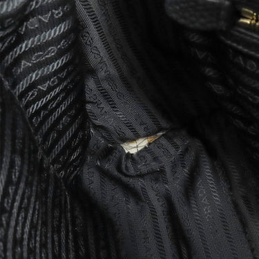 プラダ PRADA ヴィッテロダイノ メタルロゴ BL0805 ブラック レザー 2WAYバッグ ゴールド金具 黒 ハンドバッグ ショルダーバッグ