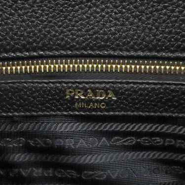 プラダ PRADA メタルロゴ 1BE066 NERO レザー ショルダーバッグ ゴールド金具 黒 VITELLO PHENIX