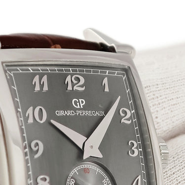 腕時計 ジラールペルゴ GIRARD PERREGAUX ヴィンテージ1945 XXL スモールセコンド 25880-11-221-BB6A 自動巻き メンズ グレー アラビア