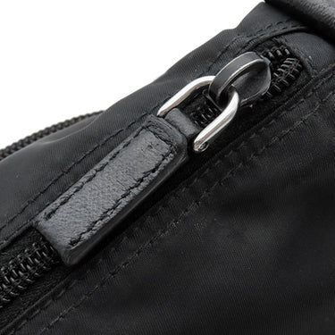 プラダ PRADA トライアングルロゴ 1BC421 ブラック ナイロン ショルダーバッグ シルバー金具 黒 三角ロゴ VELA